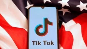 Titkok ban from US